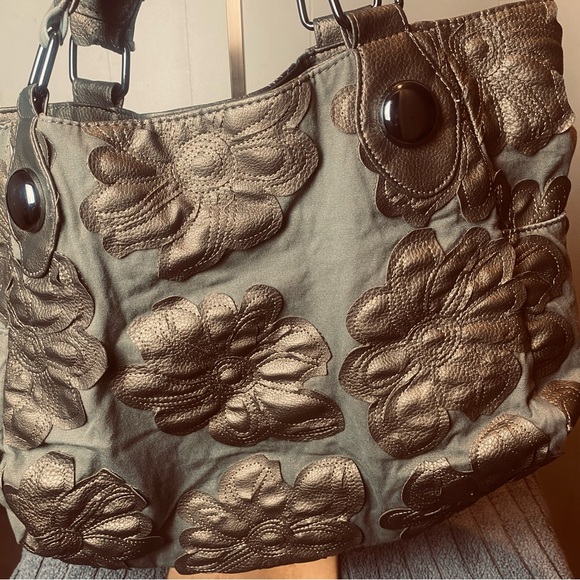 Big Buddha button snap Large Tote Bag Bronze Metallic Flowers - Picture 2 of 10